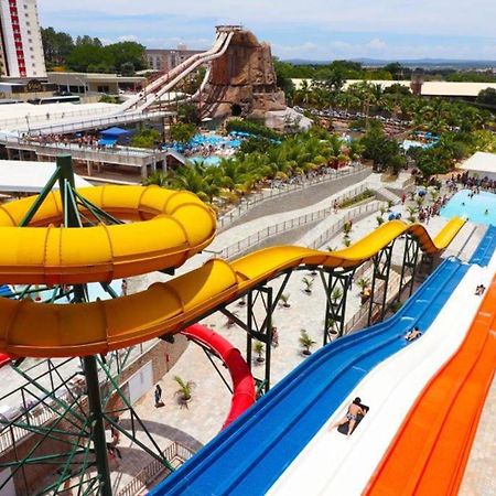 Lacqua Diroma Oficial - Diroma Acqua Park Incluido - Com Roupa De Cama E Banho Калдас-Новас Екстер'єр фото