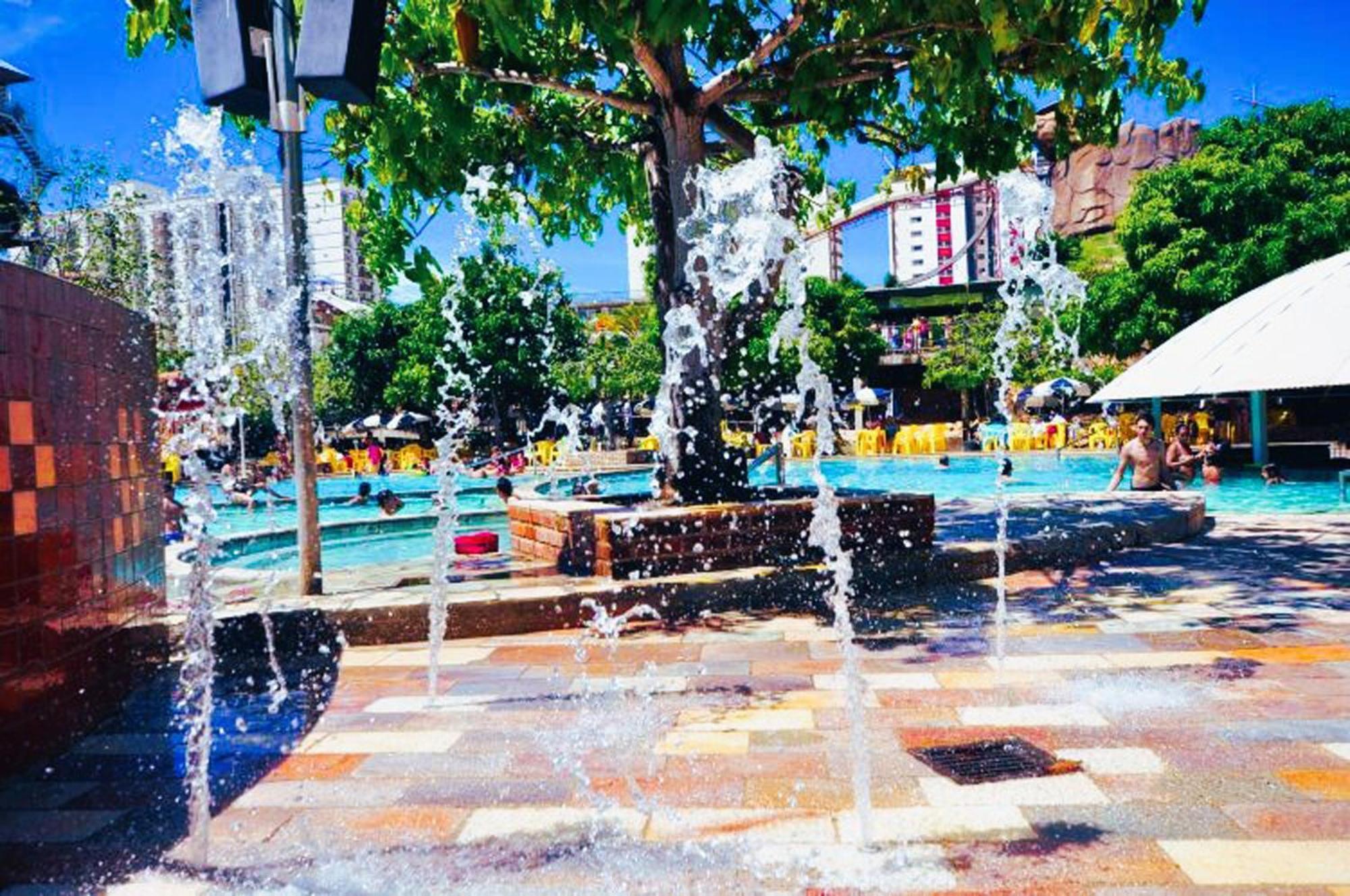 Lacqua Diroma Oficial - Diroma Acqua Park Incluido - Com Roupa De Cama E Banho Калдас-Новас Екстер'єр фото